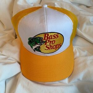 bass pro shops yellow and white hat